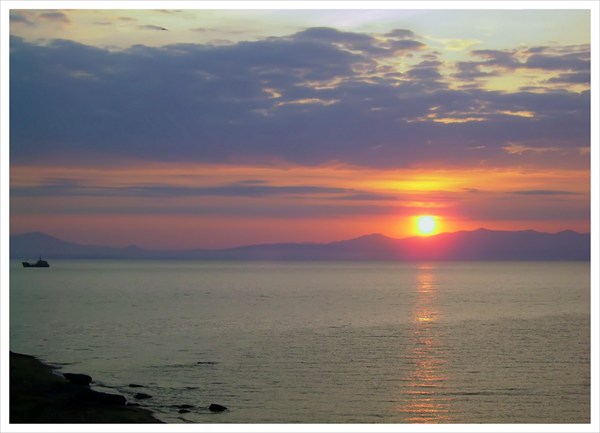 Восход над Уссур заливом,под Владивостоком